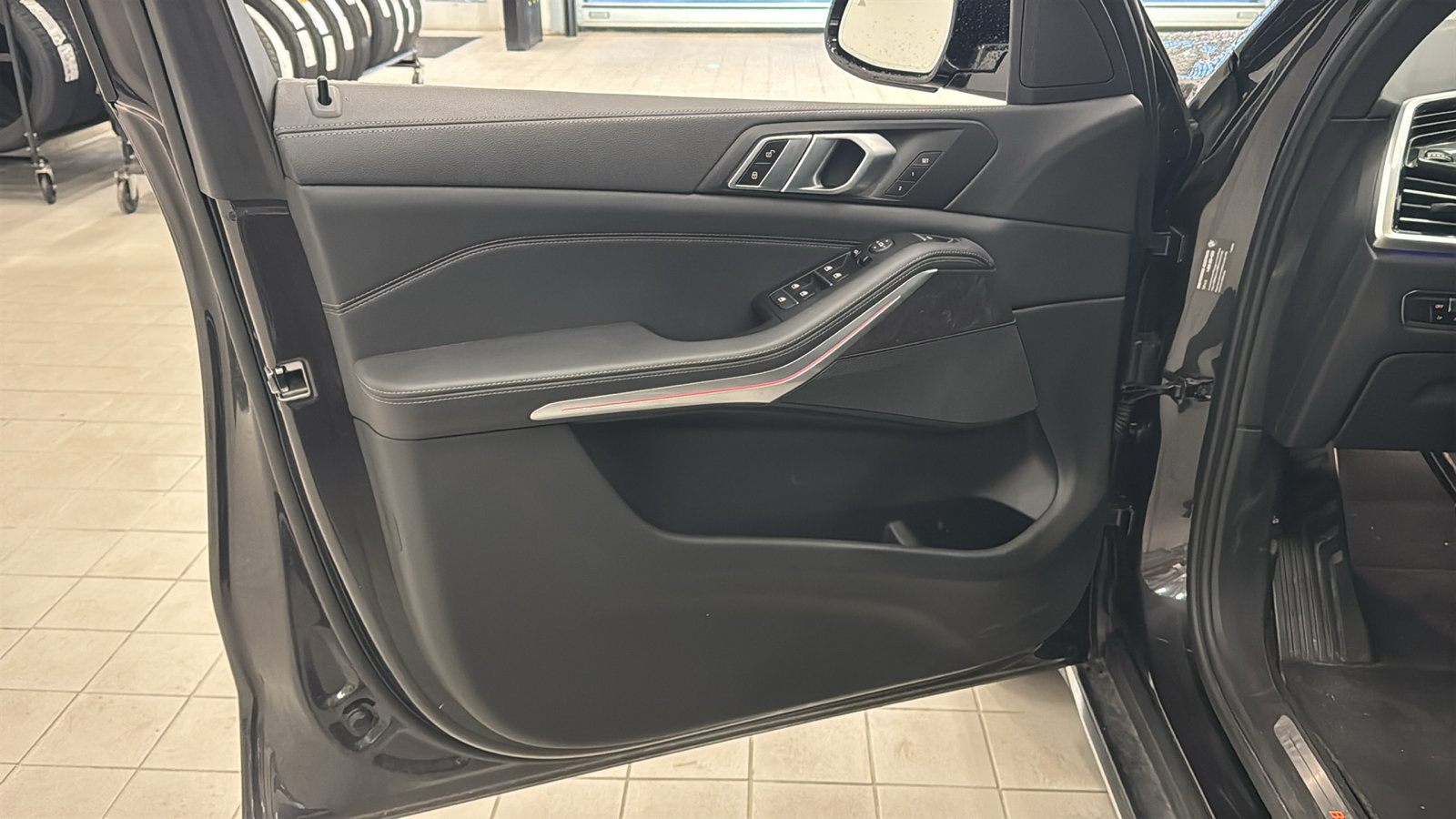 Used 2023 BMW X5 xDrive40i w/ Premium Package AWD/4WD image 22