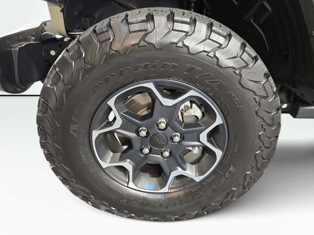 Used 2022 Jeep Wrangler Unlimited Rubicon 4xe w/ Cold Weather Group AWD/4WD image 11