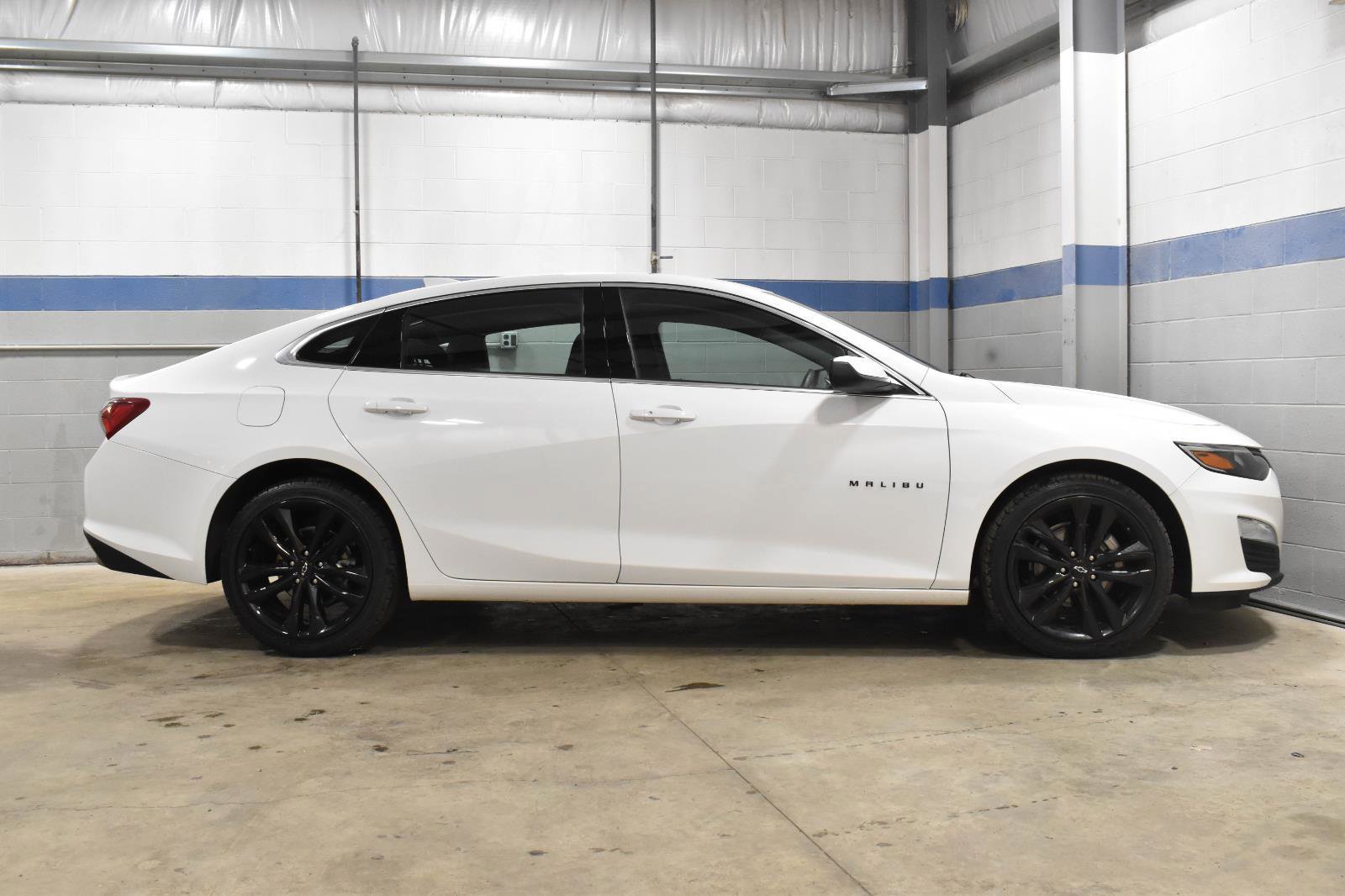 Used 2024 Chevrolet Malibu LT w/ Sport Edition image 28