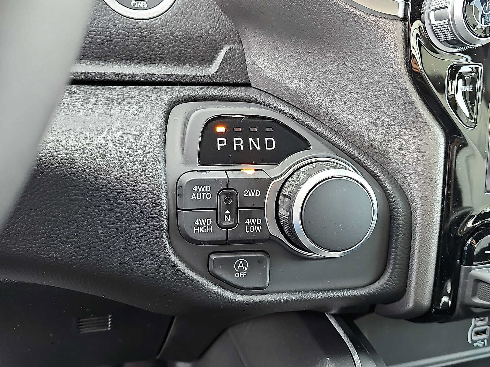 New 2026 RAM 1500 Big Horn AWD/4WD image 10