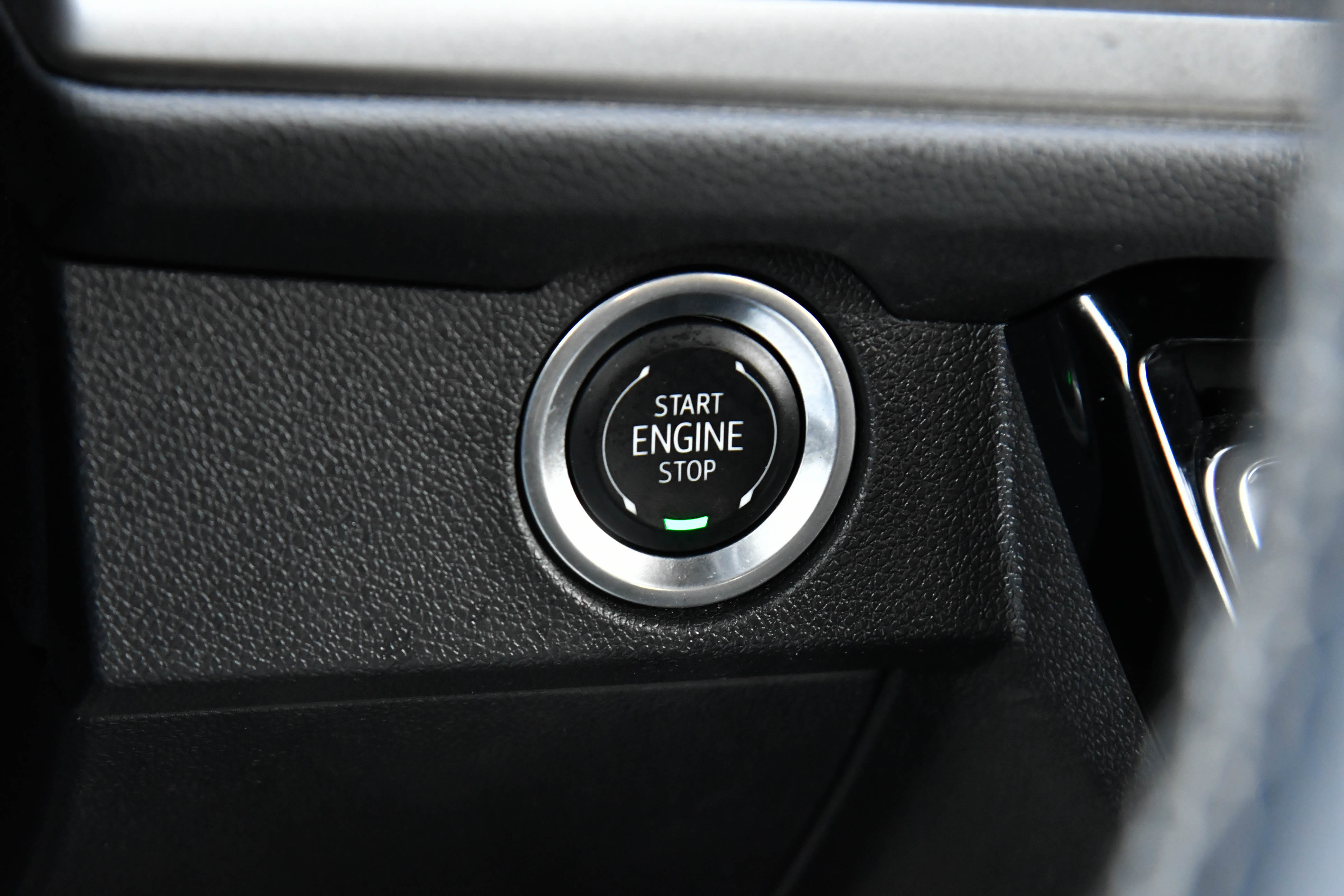 Used 2024 Chevrolet Traverse LT FWD image 35