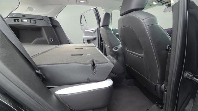 Used 2025 Buick Envision Sport Touring image 23