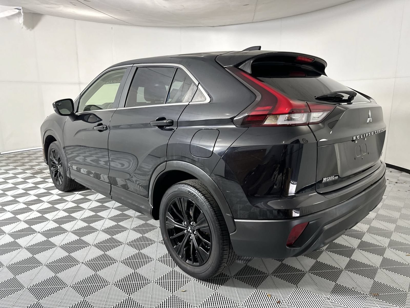 Used 2022 Mitsubishi Eclipse Cross LE AWD/4WD image 6