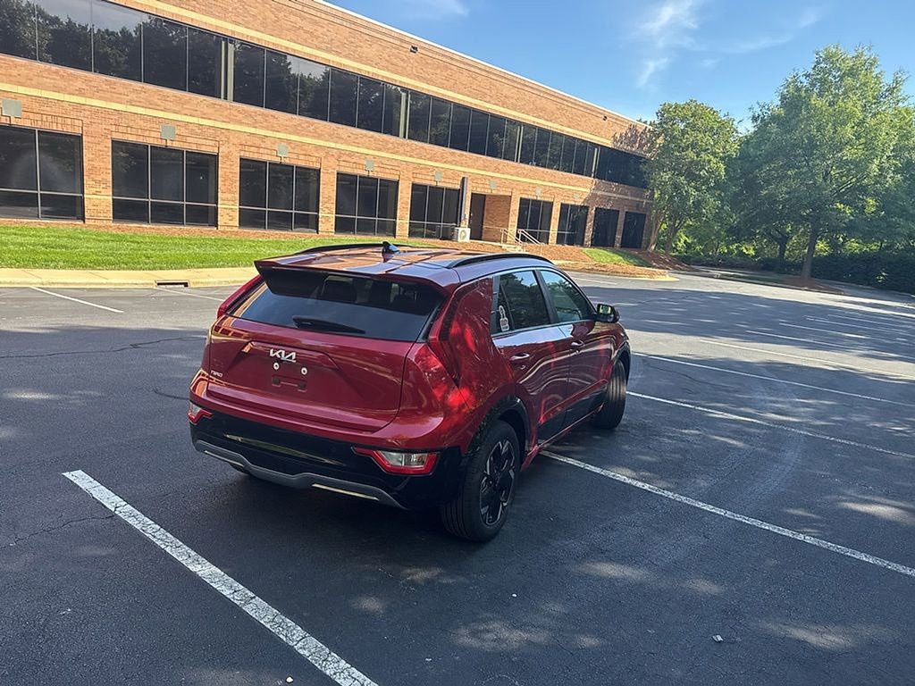 Used 2024 Kia Niro Wind FWD image 5