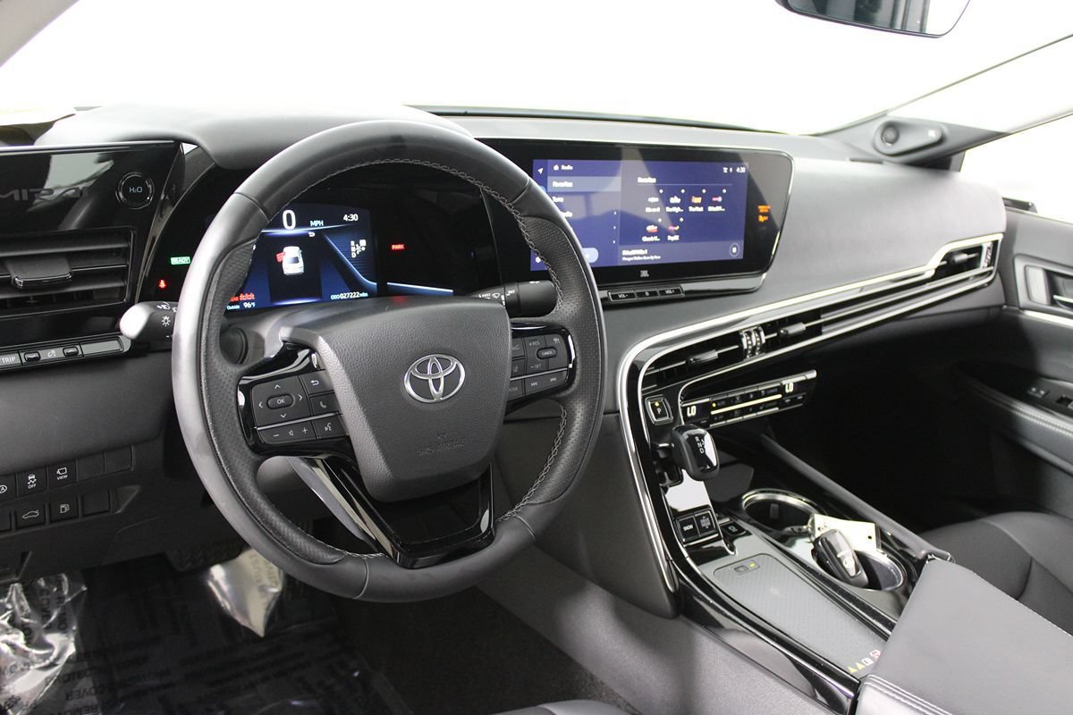 Used 2023 Toyota Mirai w/ Advanced Technology Package RWD image 9