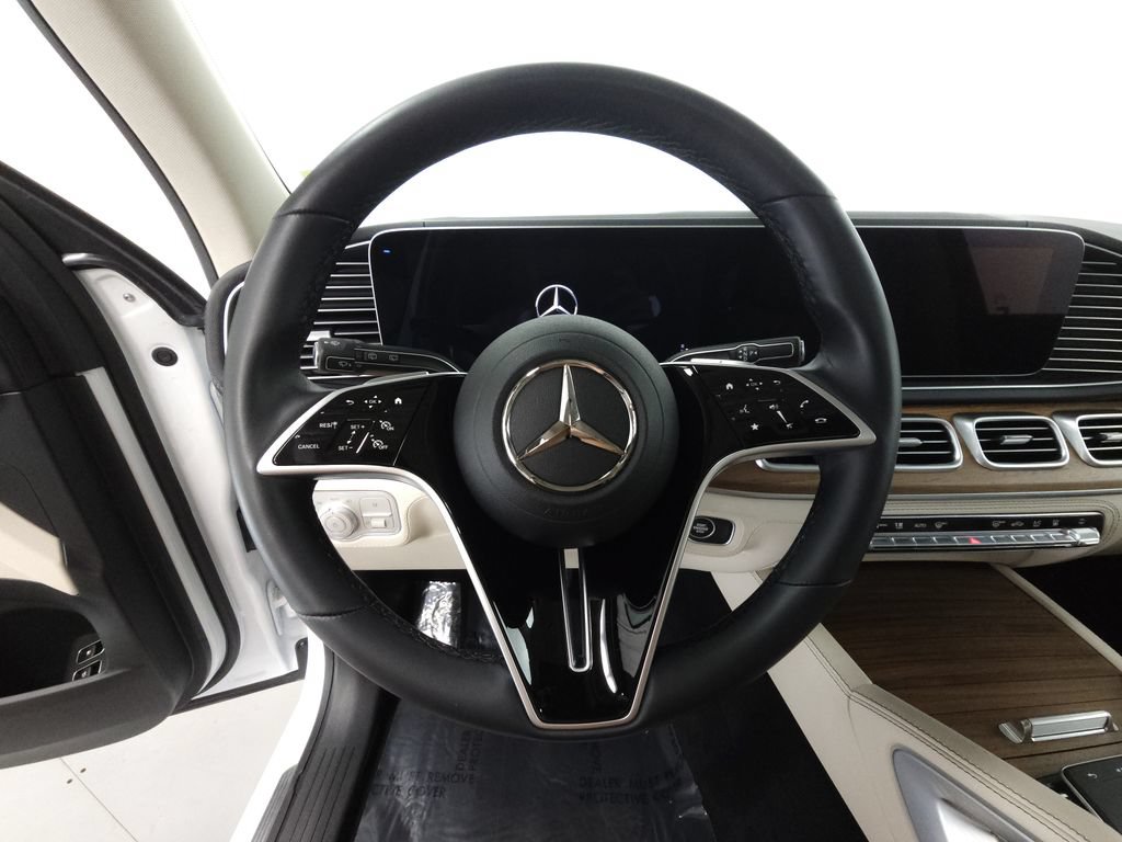 Used 2025 Mercedes-Benz GLE 450e 4MATIC w/ AMG Line Exterior image 12