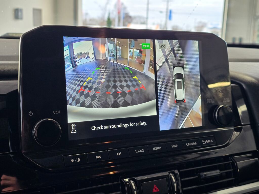 Used 2025 Nissan Pathfinder SL w/ SL Premium Package image 31