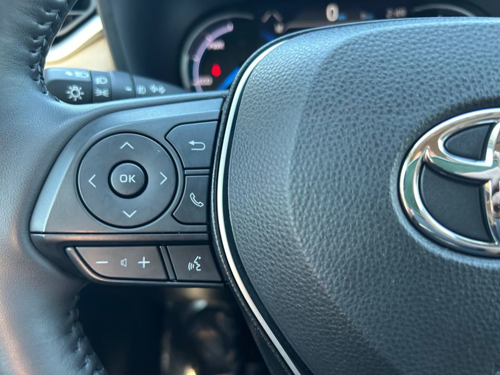 Used 2022 Toyota RAV4 Limited w/ Limited Grade Weather Package image 17