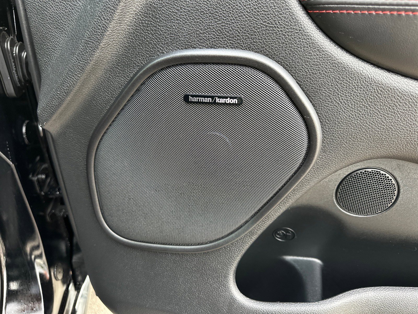 Used 2025 Dodge Durango GT image 30