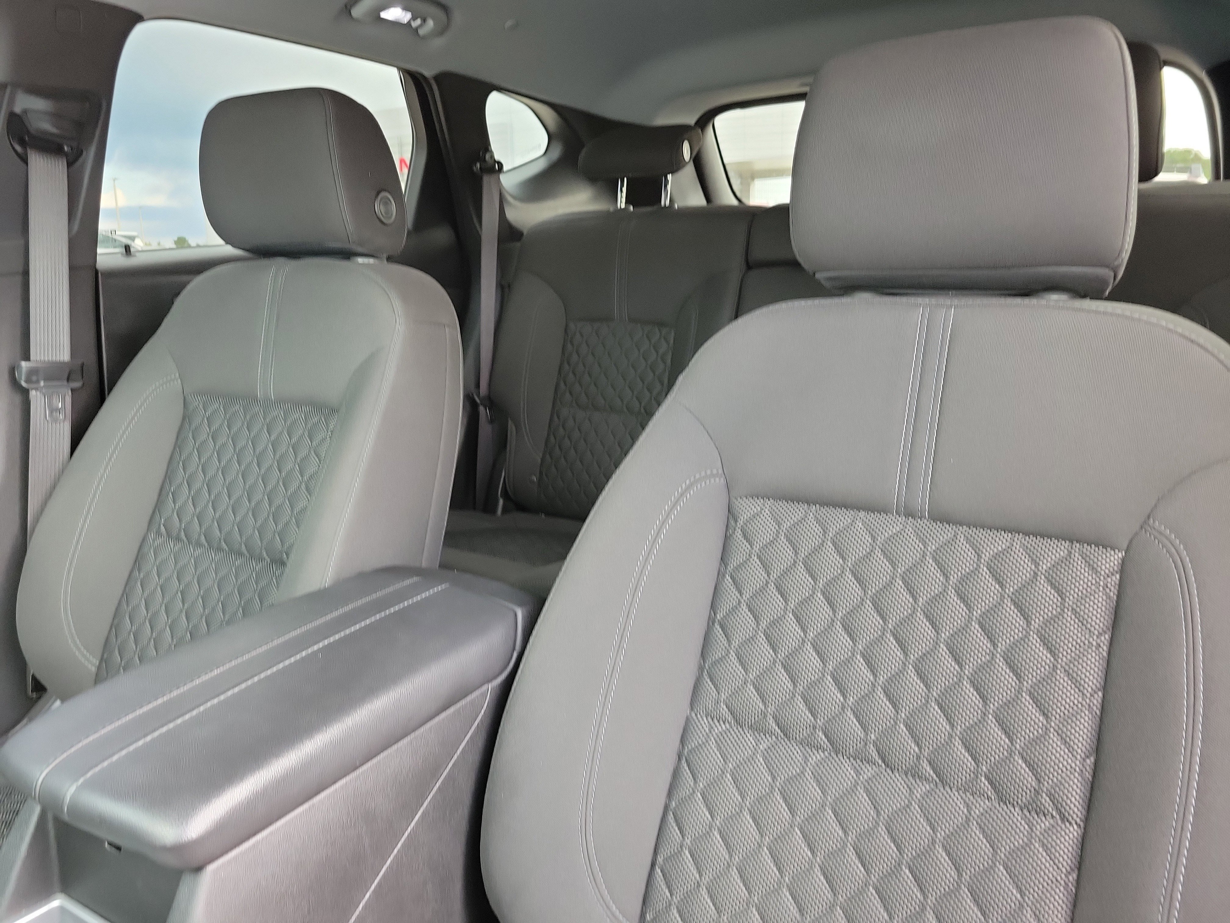 Used 2020 Chevrolet Blazer LT image 16