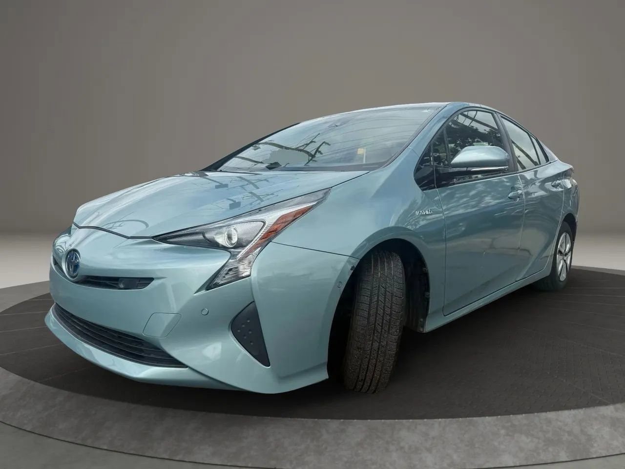 Used 2018 Toyota Prius Two image 3