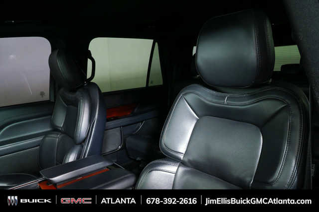 Used 2022 Lincoln Navigator L 4WD image 5