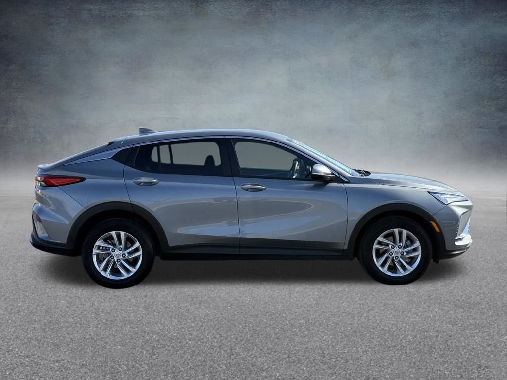 Certified 2025 Buick Envista Preferred image 3