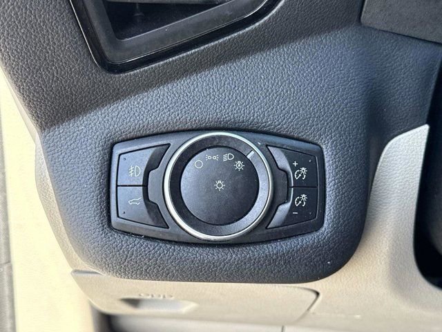 Used 2017 Ford Escape Titanium image 29