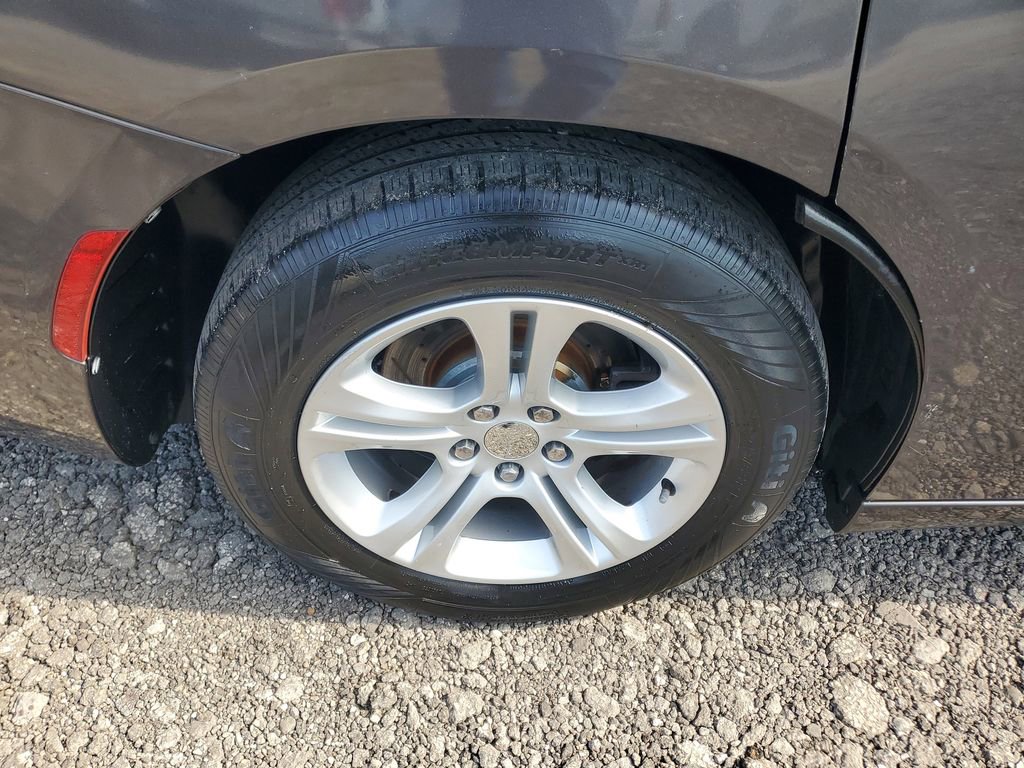 Used 2019 Dodge Charger SXT image 7