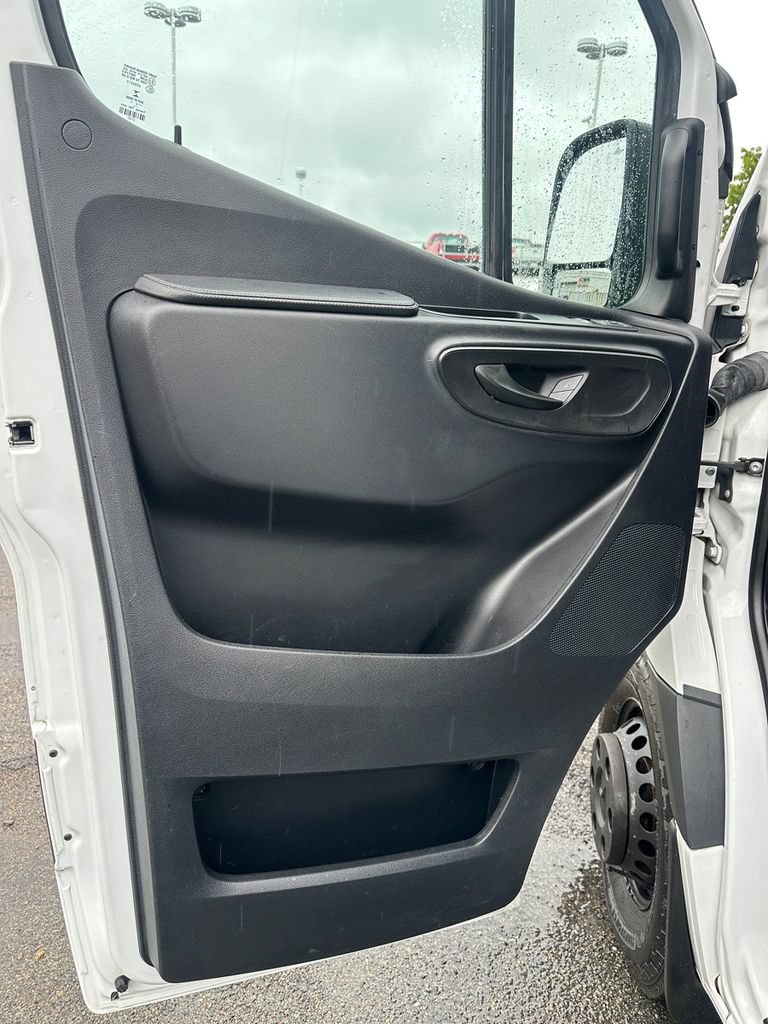 Used 2021 Mercedes-Benz Sprinter 3500 image 9