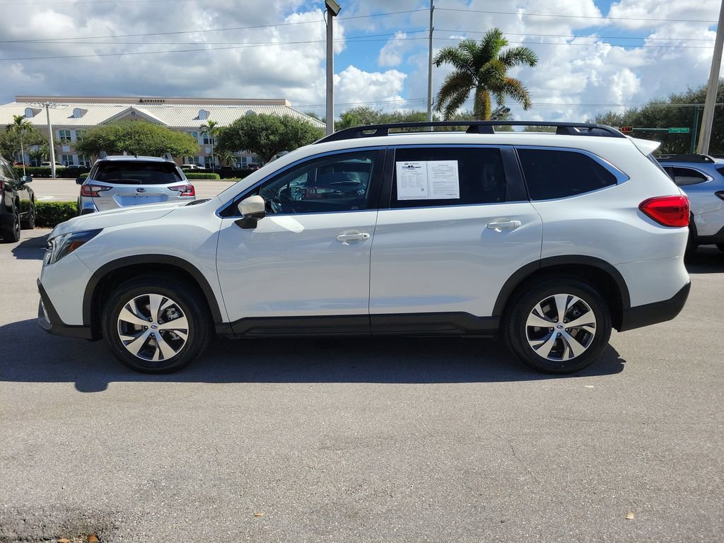 Used 2025 Subaru Ascent Premium image 2