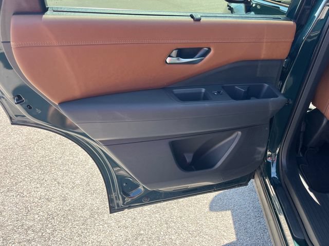 Used 2025 Nissan Pathfinder Platinum w/ Cargo Package FWD image 26