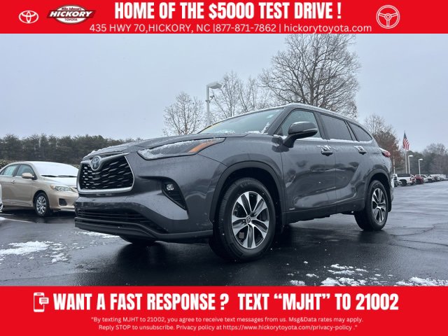 Used 2023 Toyota Highlander XLE image 1