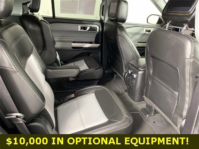 Used 2022 Ford Explorer XLT w/ Equipment Group 202A image 7
