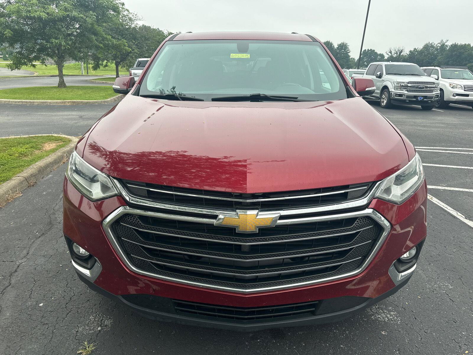 Used 2019 Chevrolet Traverse LT FWD image 2