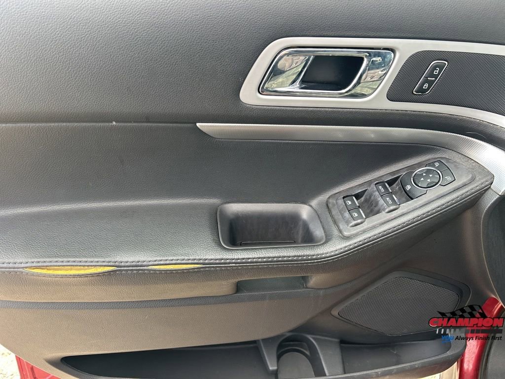 Used 2013 Ford Explorer XLT image 15