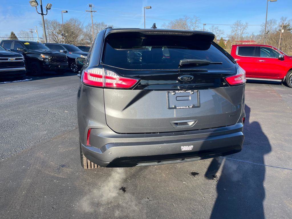 Used 2024 Ford Edge SE w/ Black Appearance Package AWD/4WD image 4
