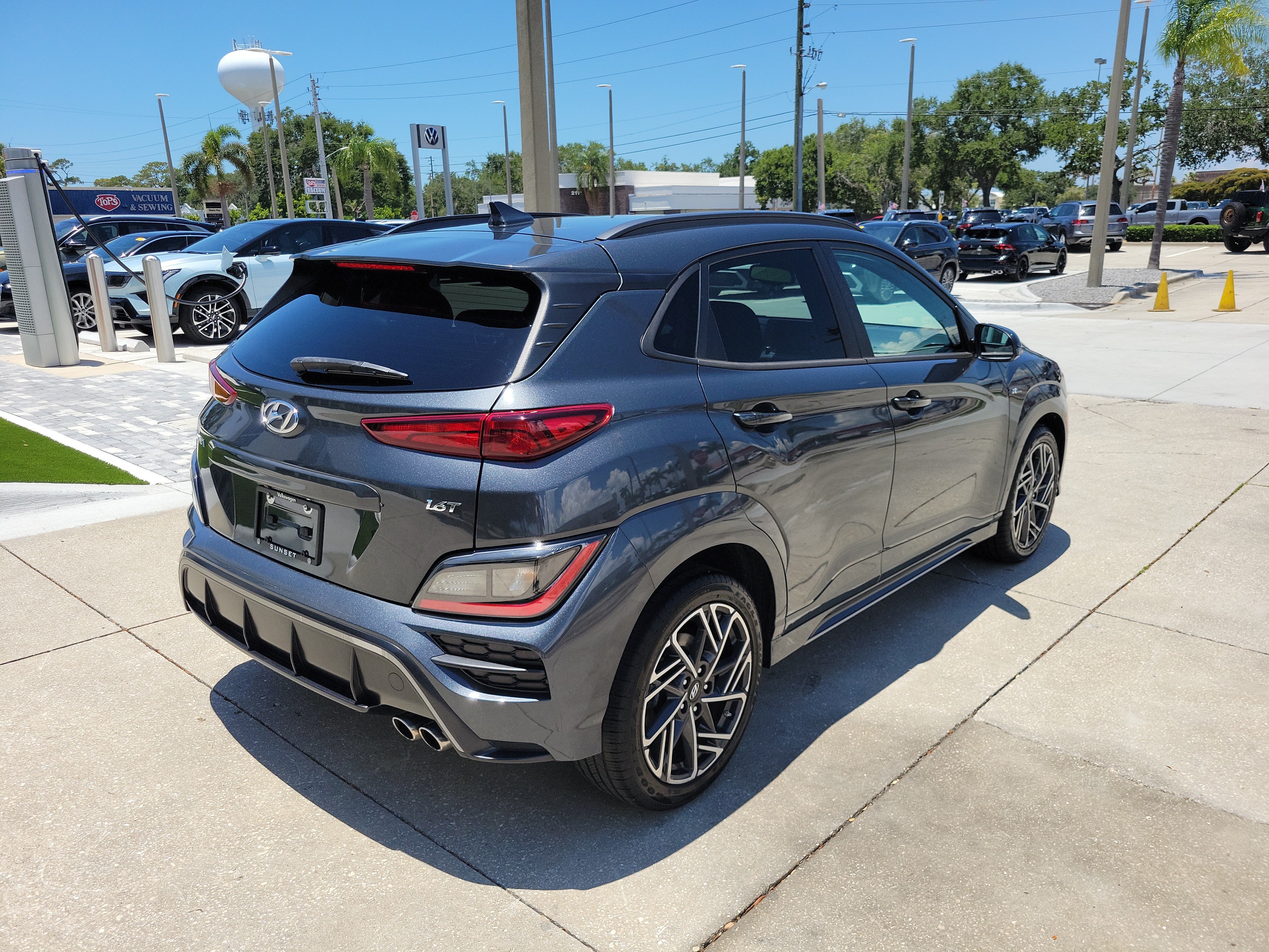 Used 2022 Hyundai Kona N Line FWD image 4