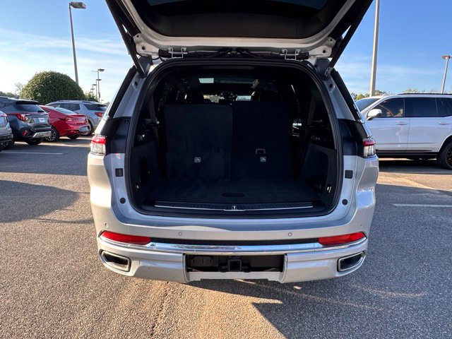 Used 2023 Jeep Grand Cherokee L Overland w/ Luxury Tech Group IV AWD/4WD image 14
