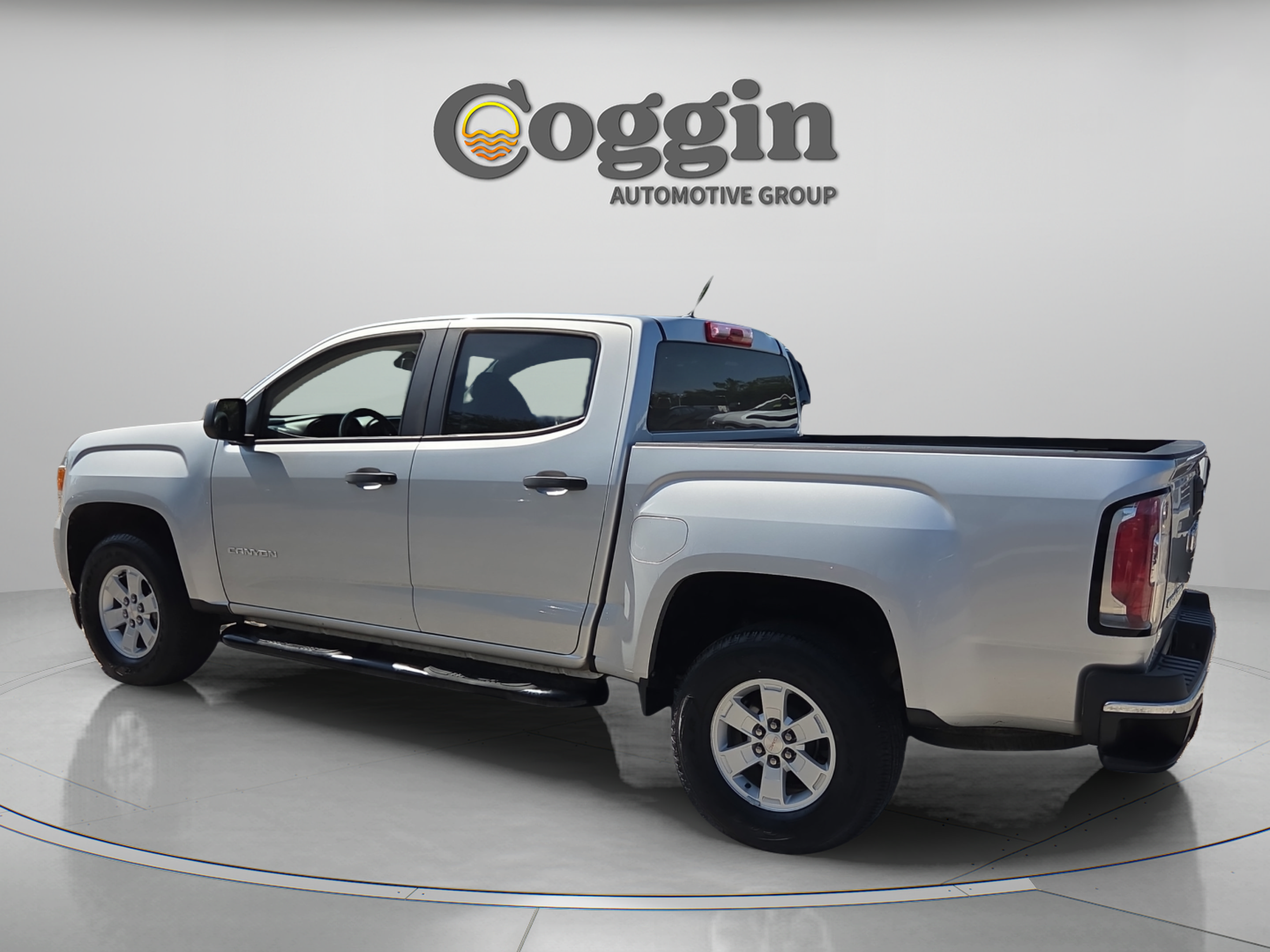 Certified 2020 GMC Canyon 2WD Crew Cab w/ Convenience Package image 3