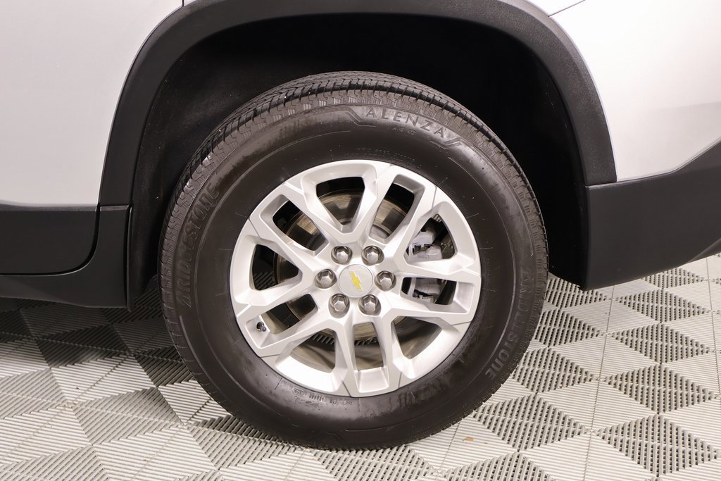 Used 2021 Chevrolet Traverse LT image 19