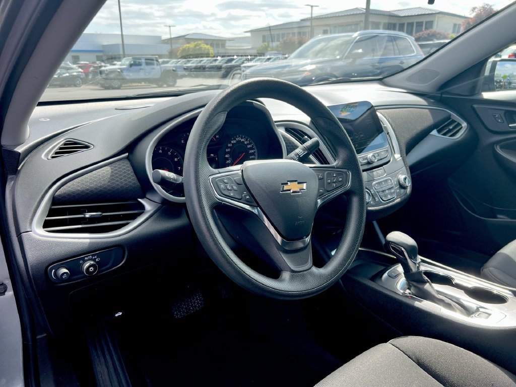 Used 2024 Chevrolet Malibu LT FWD image 10