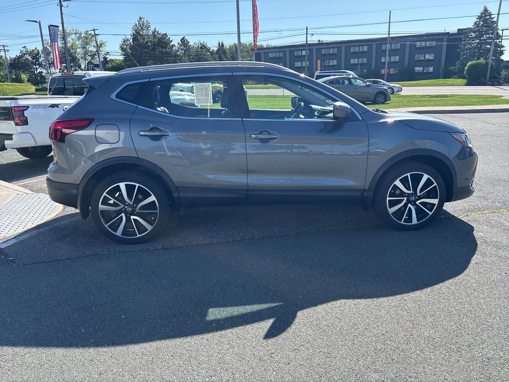 Used 2018 Nissan Rogue Sport SL AWD/4WD image 9