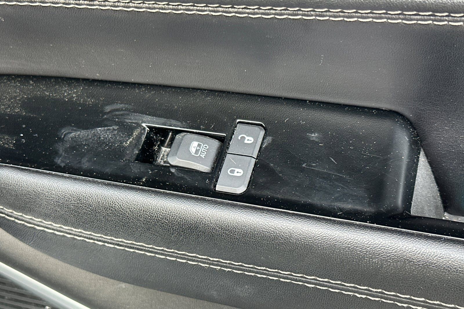 Used 2023 Jeep Wagoneer 4WD w/ Convenience Group I image 22