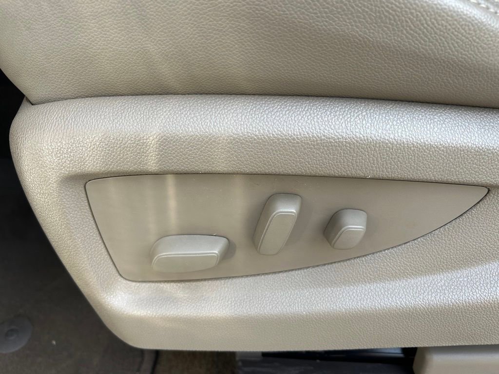 Used 2015 Chevrolet Silverado 1500 LTZ image 42