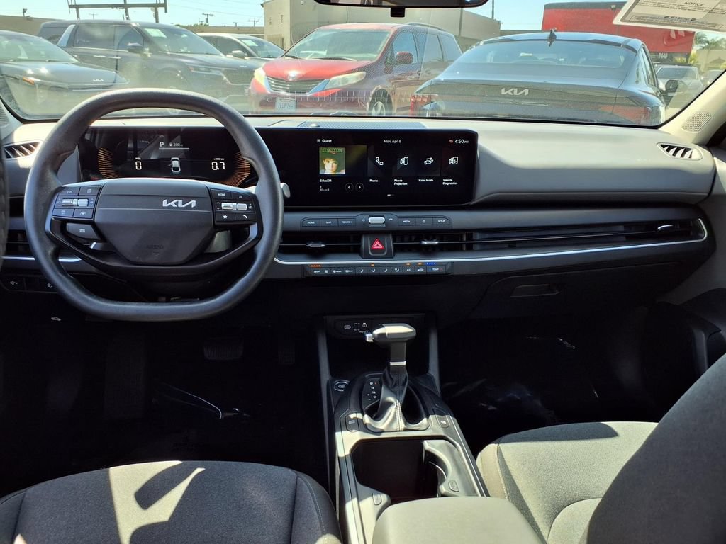 Used 2025 Kia K4 FWD image 21