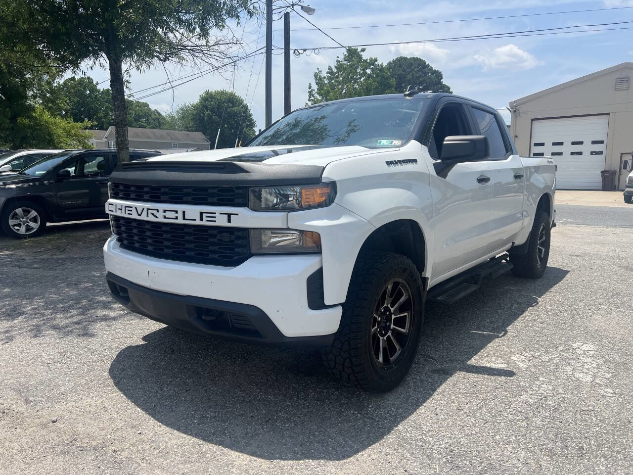 Used 2022 Chevrolet Silverado 1500 Custom AWD/4WD image 1