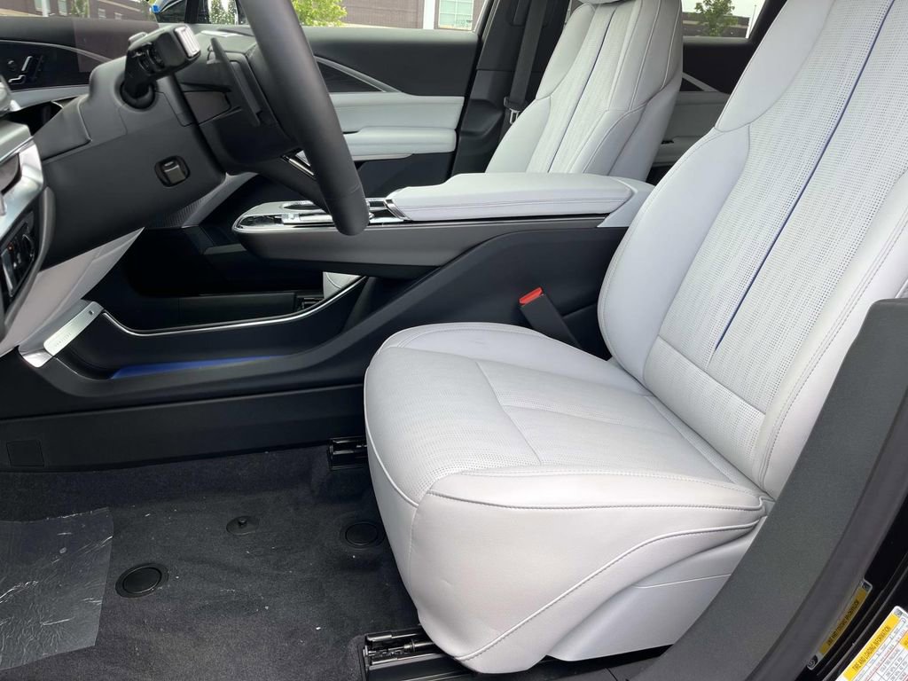 New 2026 Cadillac Lyriq Premium Luxury image 21