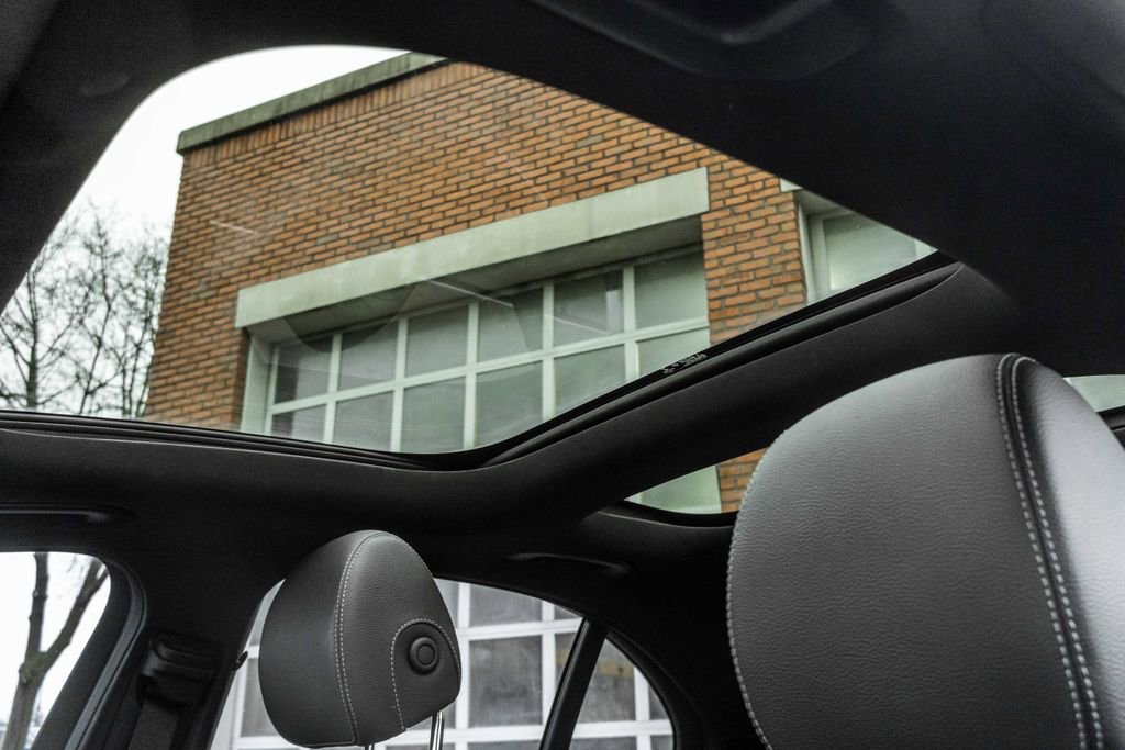 Used 2021 Mercedes-Benz E 350 4MATIC Sedan image 10