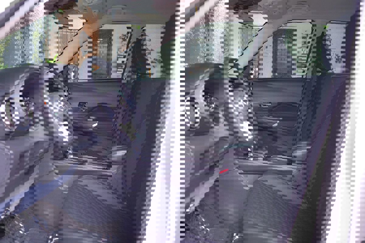 Used 2022 Nissan Kicks SV image 12