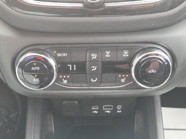 Used 2023 Chevrolet TrailBlazer LT AWD/4WD image 29