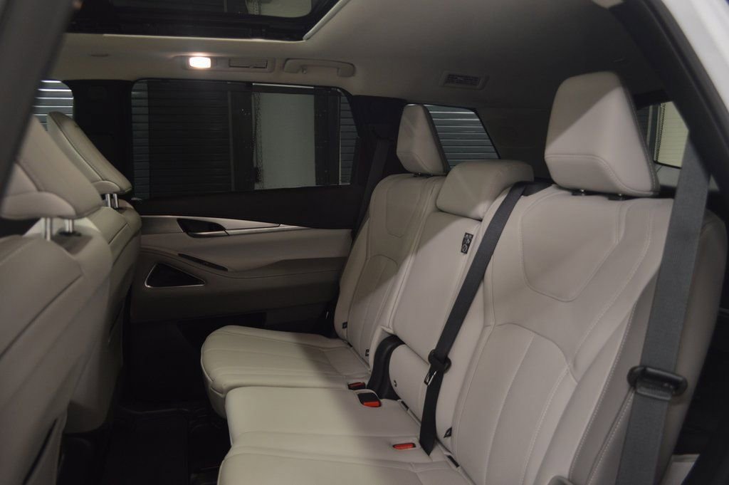 Certified 2026 INFINITI QX60 Luxe w/ Cargo Package image 38
