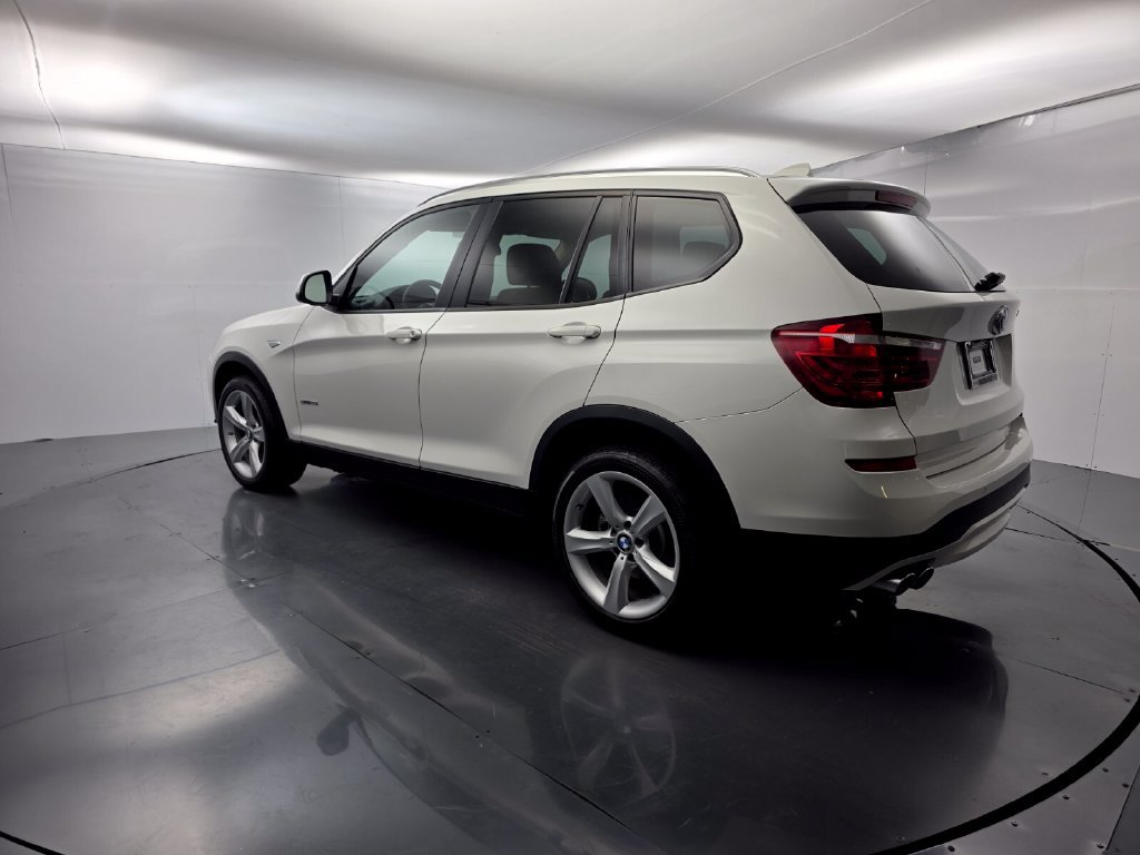 Used 2017 BMW X3 sDrive28i RWD image 4