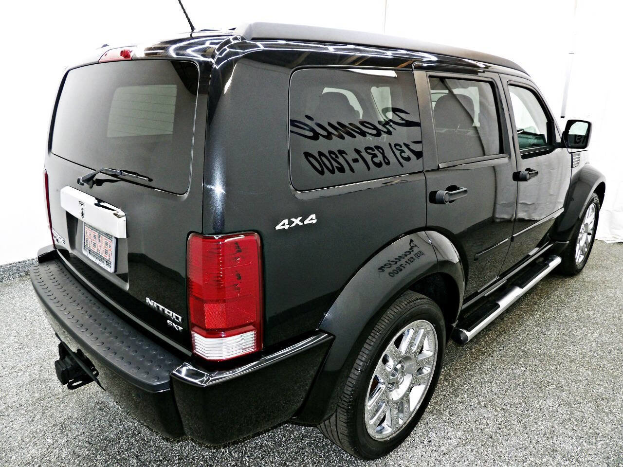 Used 2010 Dodge Nitro SXT w/ Navigation Convenience Group AWD/4WD image 6