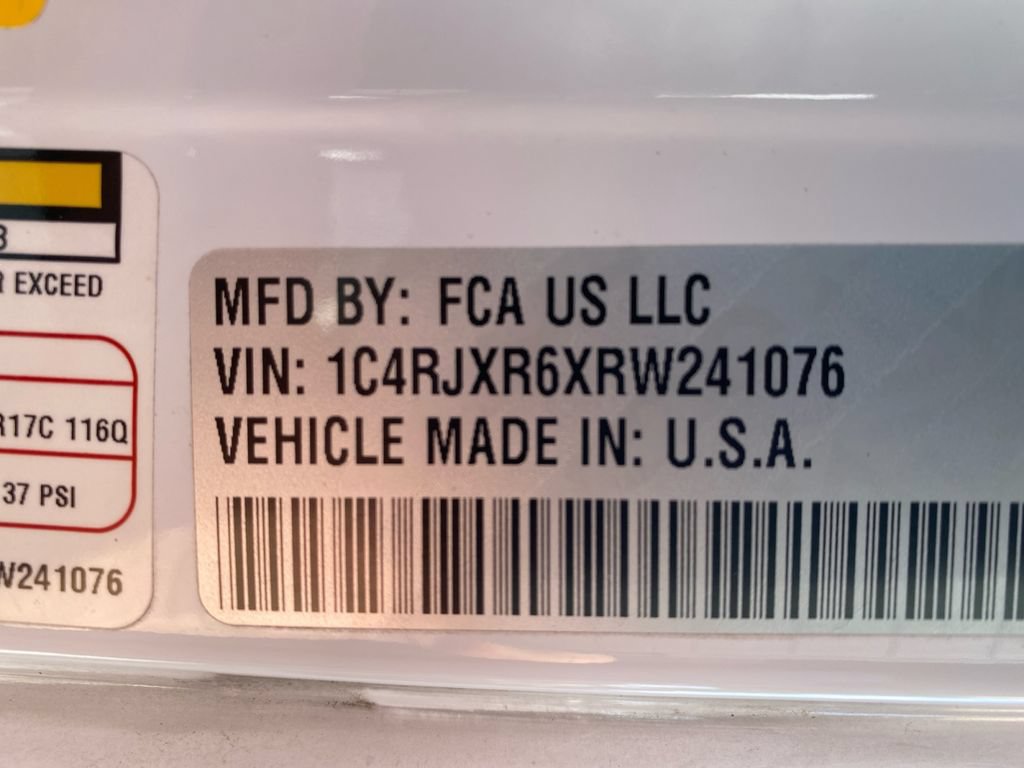 Used 2024 Jeep Wrangler Unlimited Rubicon 4xe AWD/4WD image 31