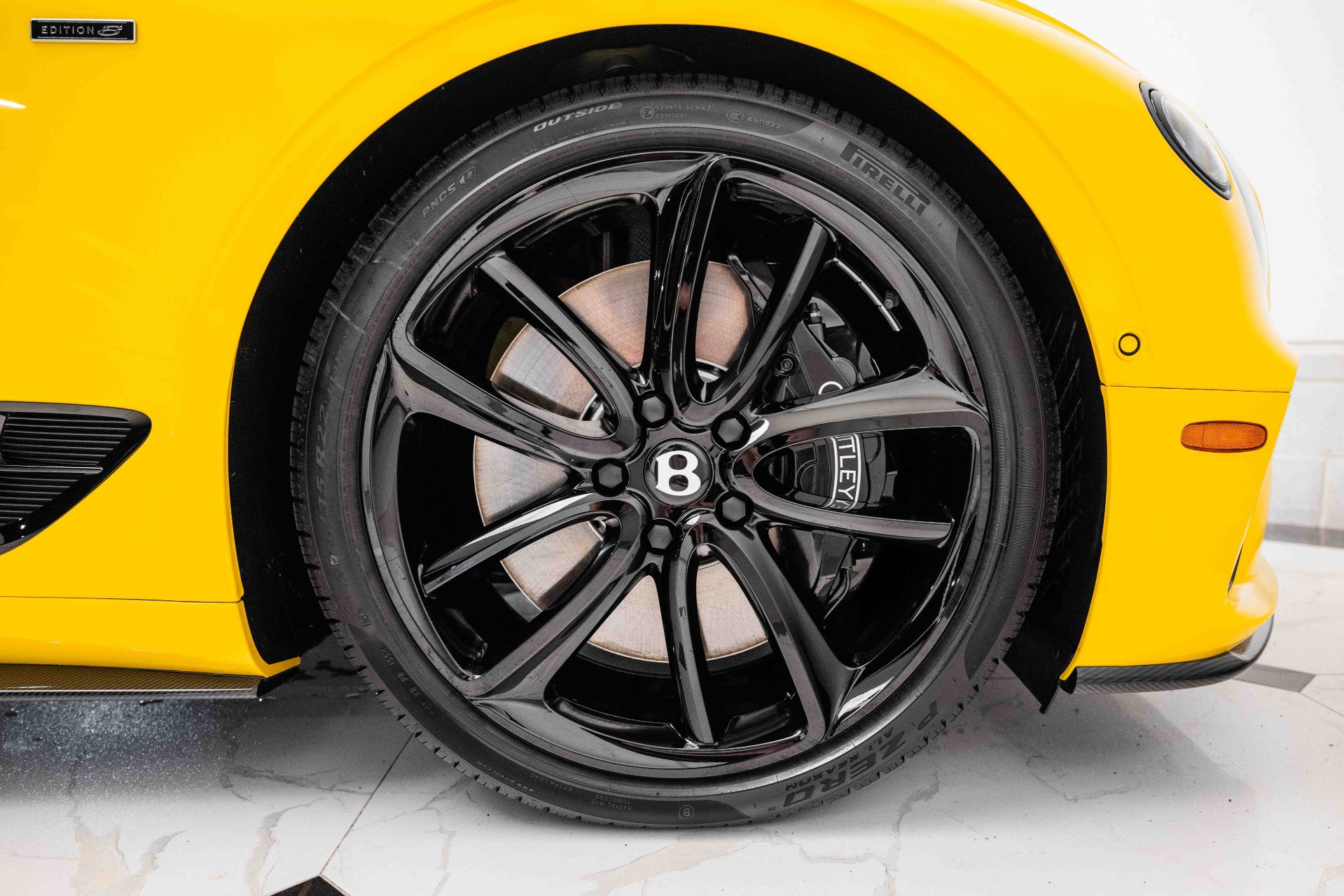 Used 2024 Bentley Continental GT V8 image 15