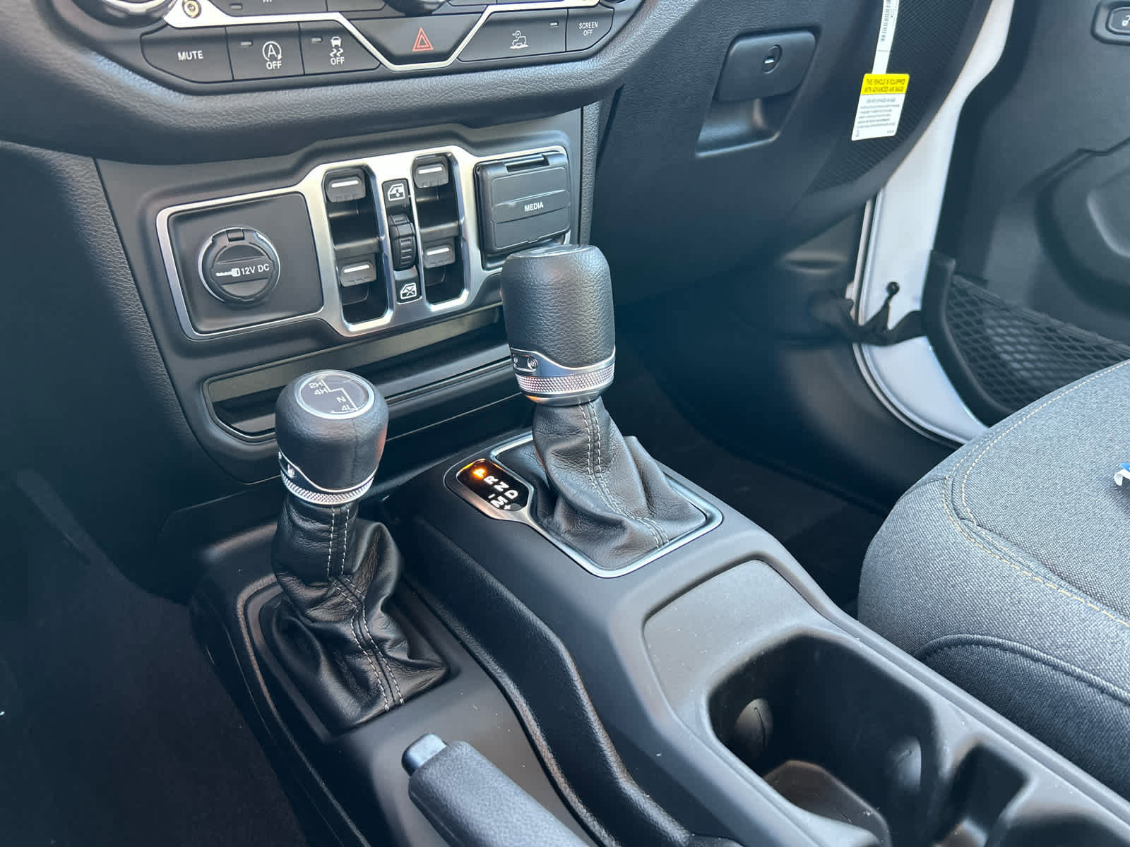 New 2025 Jeep Wrangler Sport S image 27