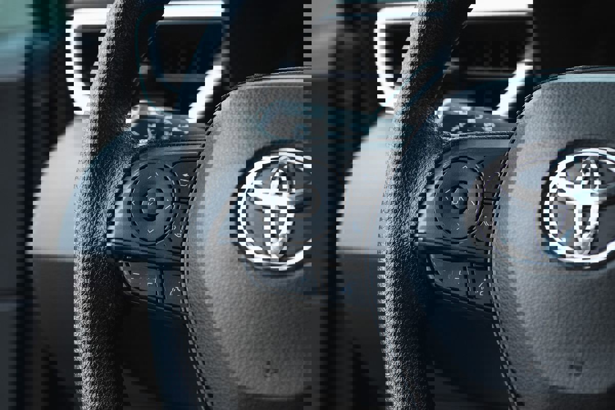 Used 2021 Toyota Corolla LE image 28