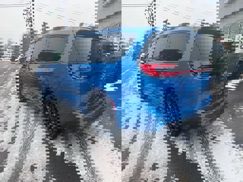 Used 2026 Chrysler Pacifica Select w/ S Appearance Package image 7