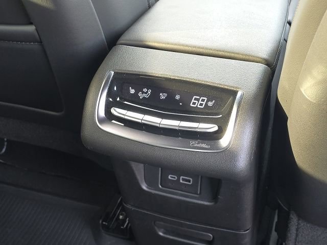 Used 2024 Cadillac XT6 Premium Luxury w/ LPO, Floor Liner Package AWD/4WD image 18